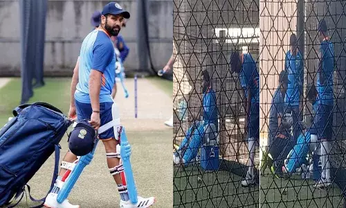 బ్రేకింగ్.. సెమీస్కు ముందు టీమ్ఇండియాకు భారీ షాక్.. హిట్మ్యాన్కు గాయం..!