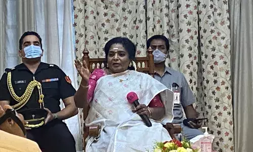 నా ఫోన్ ట్యాప్ అవుతుందని అనుమానంగా ఉంది - గవర్నర్ తమిళిసై