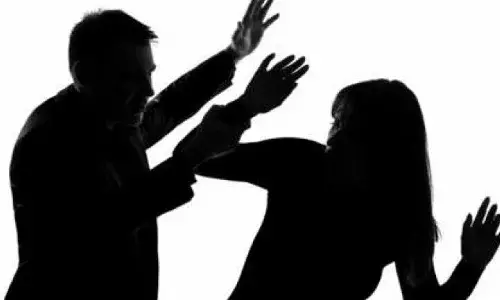 భార్యపై అనుమానం.. జననాంగాల్లోకి రాడ్ దూర్చి.. అతి క్రూరంగా..