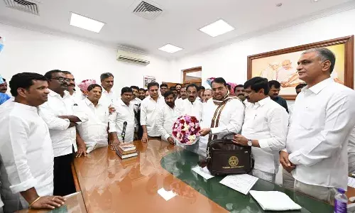 ఎమ్మెల్యేగా ప్రమాణస్వీకారం చేసిన కూసుకుంట్ల