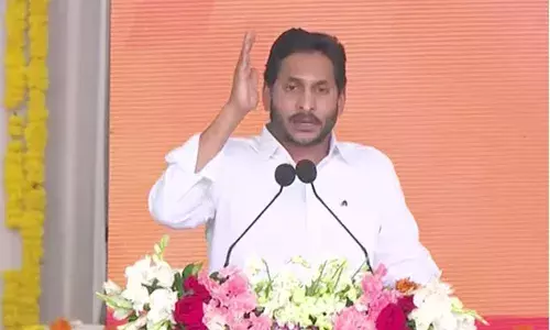 కేంద్రంతో మా బంధం రాజ‌కీయాల‌కు అతీతం : ముఖ్య‌మంత్రి జ‌గ‌న్‌