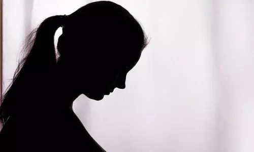 లవ్ మ్యారేజ్ చేసుకుందని కూతురికి శిరోముండనం.. జగిత్యాలలో తల్లిదండ్రుల పైశాచికం