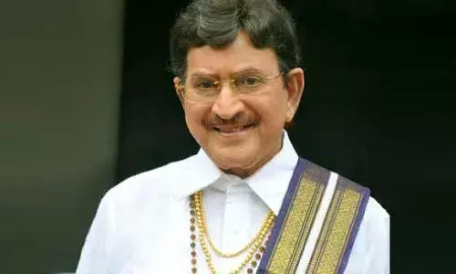 ఎల్లుండే సూపర్ స్టార్ కృష్ణ అంత్యక్రియలు.. బుర్రిపాలెంలో విషాద ఛాయలు