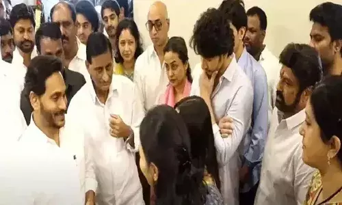 ఎదురుపడ్డ సీఎం జగన్, నందమూరి బాలకృష్ణ