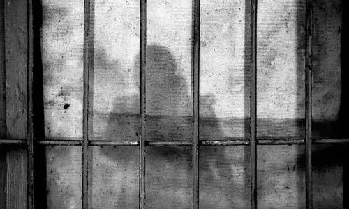 జైలు నుండి పారిపోయిన తొమ్మిది మంది ఖైదీలు