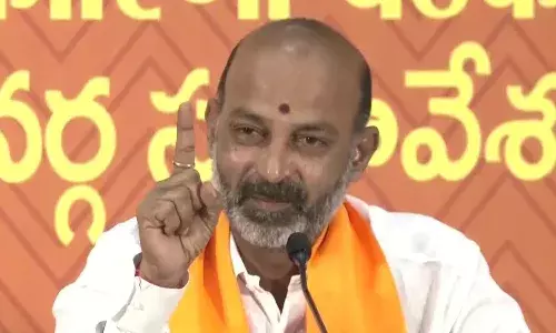 సీఎం కేసీఆర్పై నిప్పులు చెరిగిన బండి సంజయ్