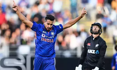 స్పీడ్ తో అందరికీ షాకిచ్చిన ఉమ్రాన్ మాలిక్