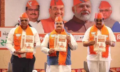 గుజరాత్ అసెంబ్లీ ఎన్నికలు.. బీజేపీ మేనిఫెస్టో చూశారా..?