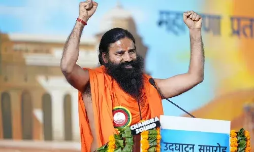 మహిళలపై వివాదాస్పద వ్యాఖ్యలు.. క్షమాపణలు చెప్పిన రాందేవ్‌బాబా