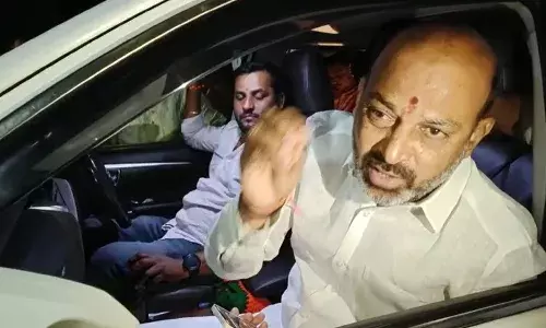 ఎంఐఎం, టీఆర్ఎస్ ఎన్ని కుట్రలు చేసినా బండి సంజయ్ నుండి బైంసా ప్రజలను వేరు చేయలేరు