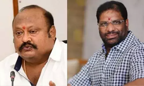 నకిలీ సీబీఐ అధికారితో సంబంధం.. టీఆర్ఎస్ నేతలు గంగుల, రవిచంద్రకు సీబీఐ నోటీసులు