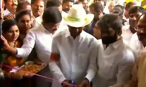 మహబూబ్నగర్ కలెక్టరేట్ను ప్రారంభించిన సీఎం కేసీఆర్