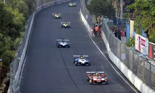 హైదరాబాద్లో మళ్లీ రయ్.. రయ్.. దూసుకెళ్లనున్న ఫార్ములా రేసింగ్ కార్లు