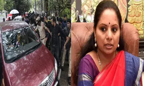 ఎమ్మెల్సీ కవిత ఇంటికి చేరుకున్న సీబీఐ బృందం