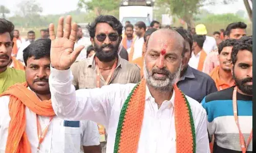 బీఆర్ఎస్ నినాదం.. అబ్ కీ బార్ అబ్కారీ సర్కార్: బండి సంజయ్