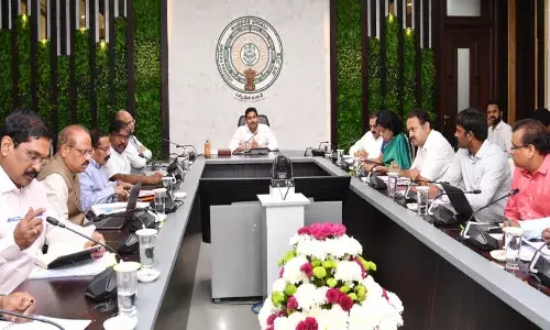 తుపాను, భారీ వర్షాలపై సీఎం జగన్ సమీక్ష