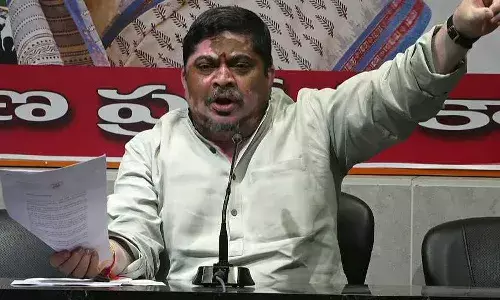 వేలకోట్ల కుంభకోణం ఇది.. ఇందులో కేసీఆర్ కుటుంబ సభ్యుల భాగస్వామ్యం ఉంది
