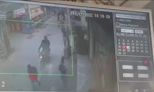 దారుణం.. పాఠశాల విద్యార్థినిపై యాసిడ్ దాడి