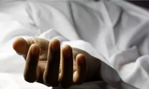 మియాపూర్ ప్రేమోన్మాది దాడి ఘటన.. చికిత్స పొందుతూ యువతి తల్లి మృతి