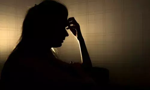 రొట్టె ముక్క కోసం దాబాకు వెళ్తే.. యువతి బంధించి 12 రోజులుగా అత్యాచారం