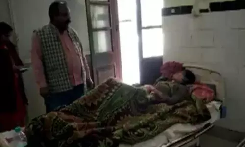 ముగ్గురు పిల్లల తల్లిపై పెట్రోల్ పోసి నిప్పంటించిన ప్రియుడు.. పెళ్లికి ఒప్పుకోలేదని