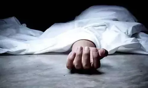 విషాదం.. బాసర ట్రిపుల్‌ ఐటీలో విద్యార్థి సూసైడ్‌