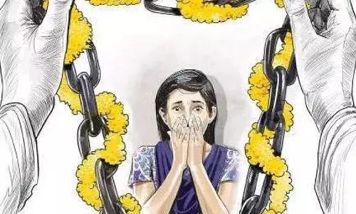 తొమ్మిదో తరగతి బాలికకు బలవంతంగా పెళ్లి.. అడ్డుకున్న తోటి విద్యార్థులు