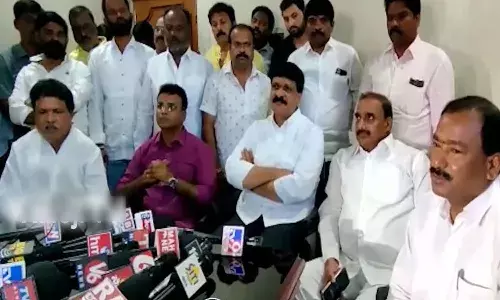 మంత్రిని టార్గెట్ చేసిన ఆ ఐదుగురు బీఆర్ఎస్ ఎమ్మెల్యేలు..!