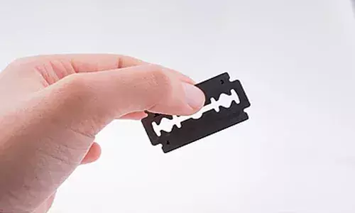 దారుణం.. ప్రియుడి మర్మాంగాన్ని కోసిన వివాహిత