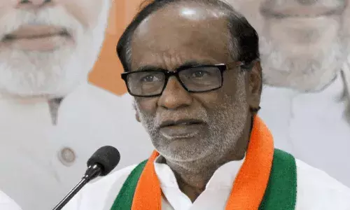 ఎయిర్‌పోర్ట్ మెట్రో ప్లాన్‌ను కేసీఆర్.. అందుకే సవరించారు: కె. లక్ష్మణ్