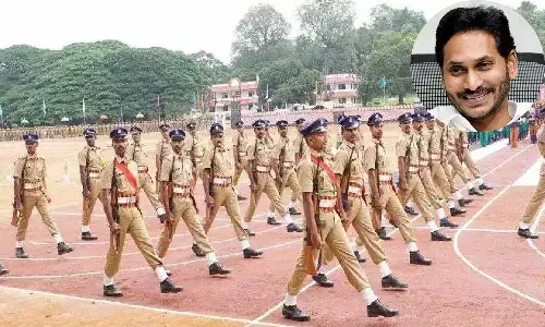 పోలీసు అభ్యర్థులకు శుభవార్త చెప్పిన జగన్