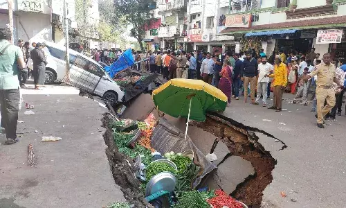 గోషామహల్‌లో కుంగిన నాల..