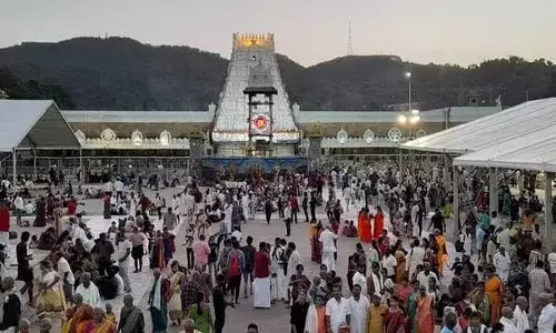 వైకుంఠ ద్వార దర్శనానికి పుల్ డిమాండ్.. 45 నిమిషాల్లో 2.20లక్షల టికెట్లు ఖాళీ