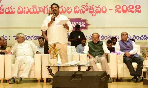 వినియోగదారుడు ఎక్కడినుంచైనా ఆన్ లైన్ ద్వారా ఫిర్యాదు చేసుకునే అవకాశం