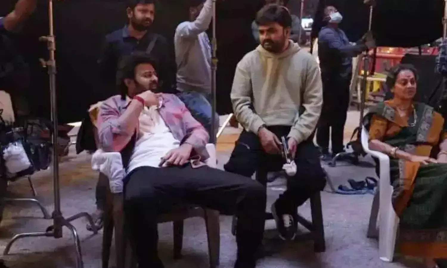 ప్ర‌భాస్ కొత్త సినిమా పిక్ లీక్‌..! వైర‌ల్‌