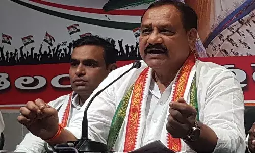 ఆ రెండు పార్టీలు వేరు వేరు కాదు.. ఒకటే..