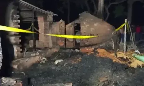 విషాదం.. అగ్నిప్రమాదంలో ఒకే కుటుంబానికి చెందిన ఐదుగురు సజీవ దహనం