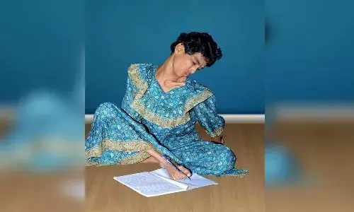 మహారాష్ట్రలో ఆమెపై పాఠ్యాంశం.. దివ్యాంగ రచయిత్రి బూర రాజేశ్వరి కన్నుమూత