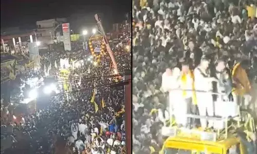 చంద్రబాబు సభలో తోపులాట.. ఏడుగురు మృతి