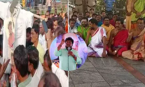 బాసరలో ఉద్రిక్తత.. సరస్వతీ దేవిపై రెంజర్ల రాజేష్ అనుచిత వ్యాఖ్యలు