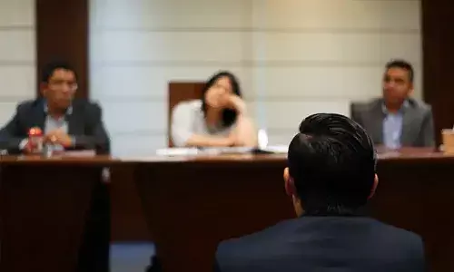 కోర్టులో కేసు గెలిచేందుకు లింగమార్పిడి చేసుకున్న తండ్రి