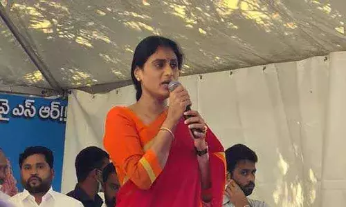 కిసాన్ ద్రోహి కేసీఆర్ : సీఎంపై షర్మిల విమ‌ర్శ‌లు