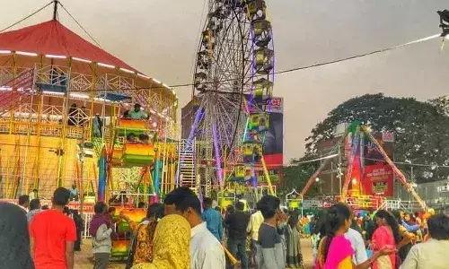 నుమాయిష్ లేడీస్ డే.. ఇవాళ మహిళలకు మాత్రమే అనుమతి