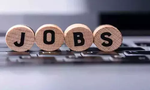 చేనేత జౌళి శాఖలో కాంట్రాక్టు ఉద్యోగాల భర్తీకి దరఖాస్తులు స్వీకరణ