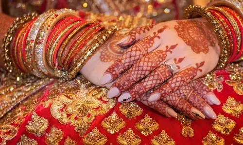 వైరల్: పెళ్లికి పిల్లను వెతికి పెట్టండి.. ఎమ్మెల్యేకు కార్యకర్త ఫోన్