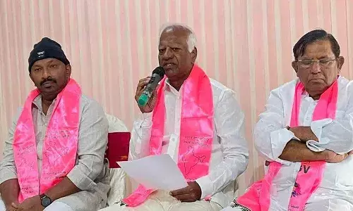 రిజర్వేషన్లను ఎత్తేసేందుకు కేంద్ర ప్రభుత్వం కుట్ర: కడియం శ్రీహరి