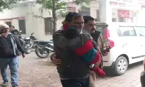 కొడుకు శవంతో ఎస్పీ ఆఫీసుకు కానిస్టేబుల్.. ఏం జరిగిందంటే..?