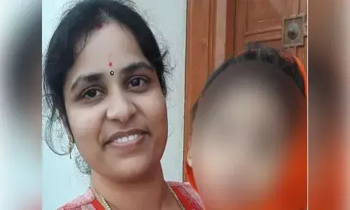 న‌న్ను వ‌దిలి వెళ్లిపోయావా అమ్మా.. ఇప్పుడు ఎవ‌రు చూసుకుంటారు..?  క‌న్నీళ్లు పెట్టిస్తున్న ఘ‌ట‌న‌