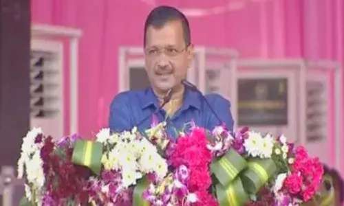 గవర్నర్లు కీలుబొమ్మల్లా తయారయ్యారు.. మోదీ చెప్పినట్టు ఆడుతున్నారు