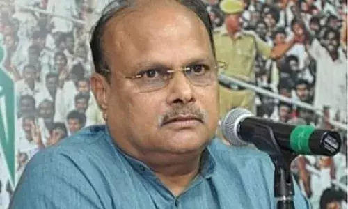 లోకేష్ పాదయాత్ర యువతలో ఆత్మవిశ్వాసాన్ని నింపుతుంది: యనమల